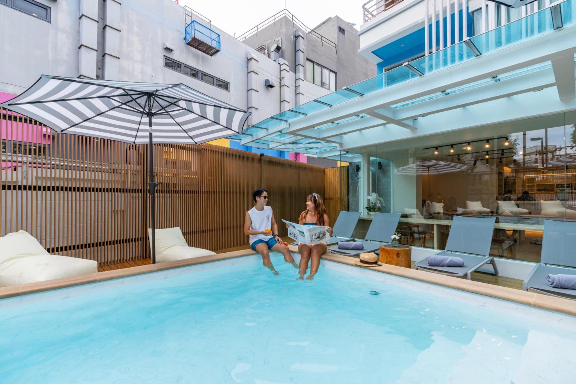Hotel The Tint At Town - Sha