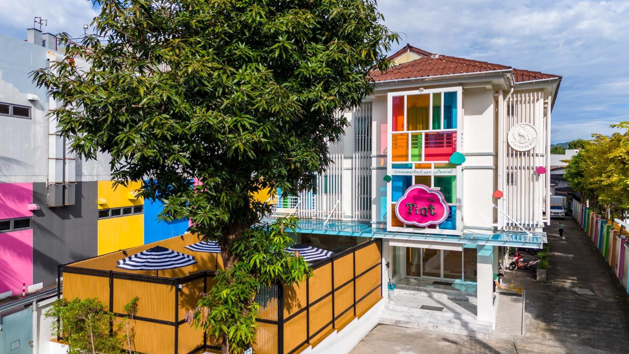 The Tint At Town - Sha Phuket